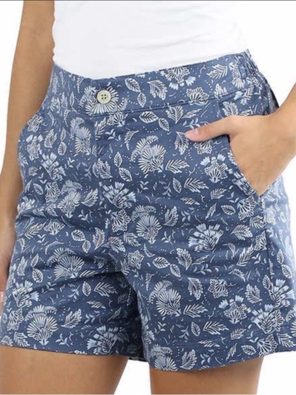 Jachs Girlfriend Blue Floral Printed Chino Shorts Size Medium
